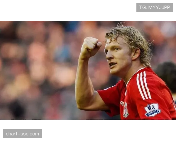 致敬传奇：赛前全场为已故的俱乐部名宿默哀一分钟